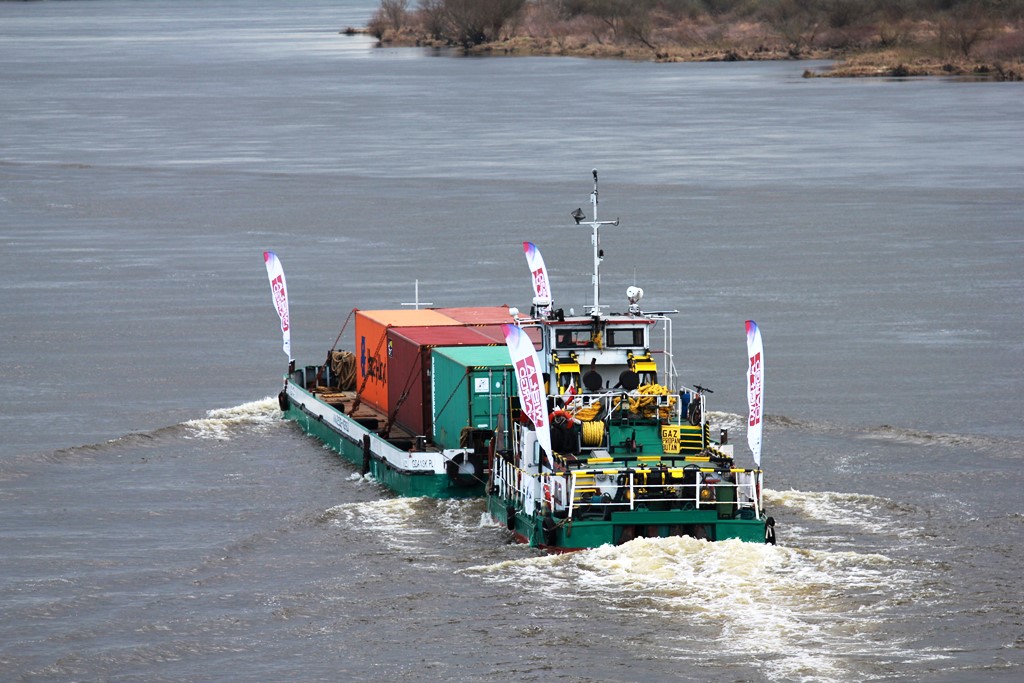 Container transport on the Lower Vistula